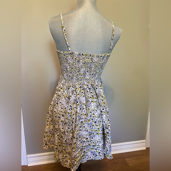 Angie Smocked Floral Dress - Picture 4 of 10